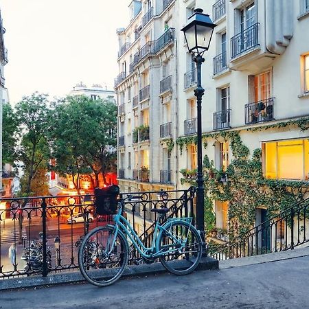 Relax In A Stylish Flat In Montmartre Apartment Париж Екстериор снимка