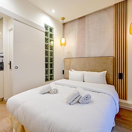 Relax In A Stylish Flat In Montmartre Apartment Париж Екстериор снимка